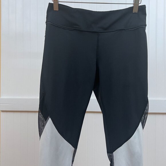 Black & White Mesh Panel Colorblock Cropped Leggings Alala Captain Tight Medium - Picture 1 of 8